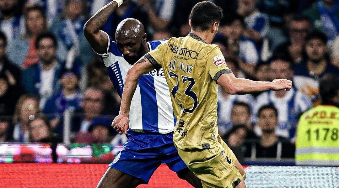 FC Porto a înregistrat al treilea egal consecutiv pe teren propriu în Liga Portugal Betclic, după remiza de 2-2 cu Famalicão, în cadrul celei de-a 28-a etape