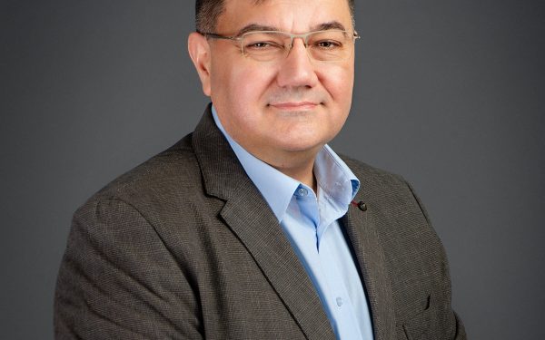 Conflictul din Orientul Mijlociu lovește puternic industria de inteligență artificială Conflictul din Orientul Mijlociu zguduie din temelii industria de inteligență artificială (AI), afectând infrastructura fizică și financiară crucială pentru dezvoltarea acesteia