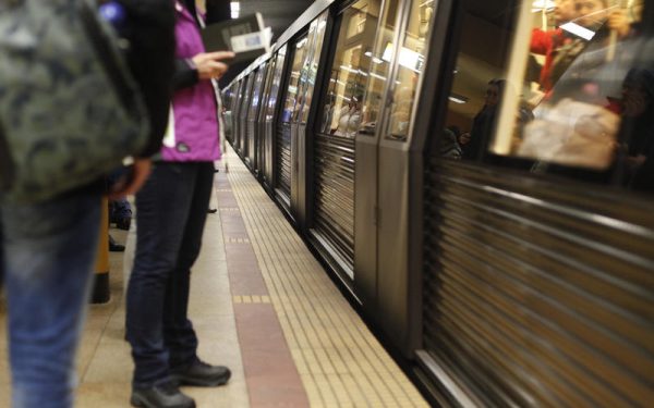 Prăbușire la metrou în București: Traficul întrerupt, pasagerii, în siguranță