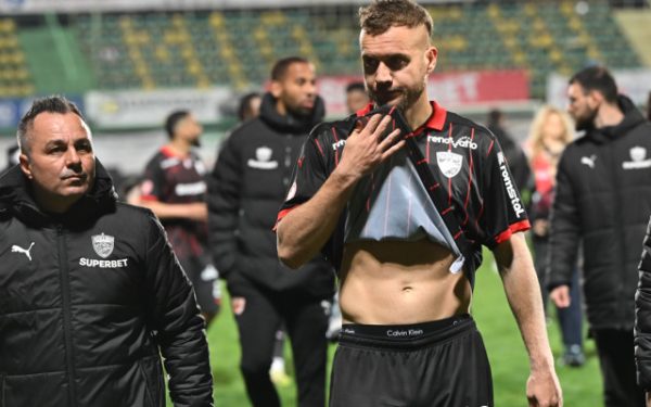 Probleme pentru George Pușcaș la Dinamo. Atacantul, sub presiune