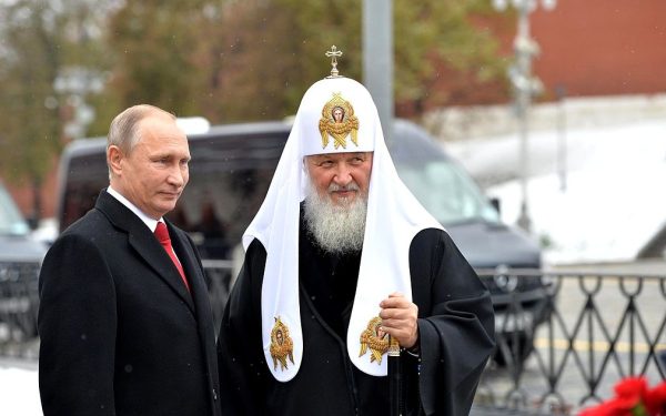 Președintele rus Vladimir Putin a anunțat o încetare unilaterală a focului în Ucraina pentru sfârșitul zilei de sâmbătă și duminică, în contextul sărbătorii Paștelui ortodox