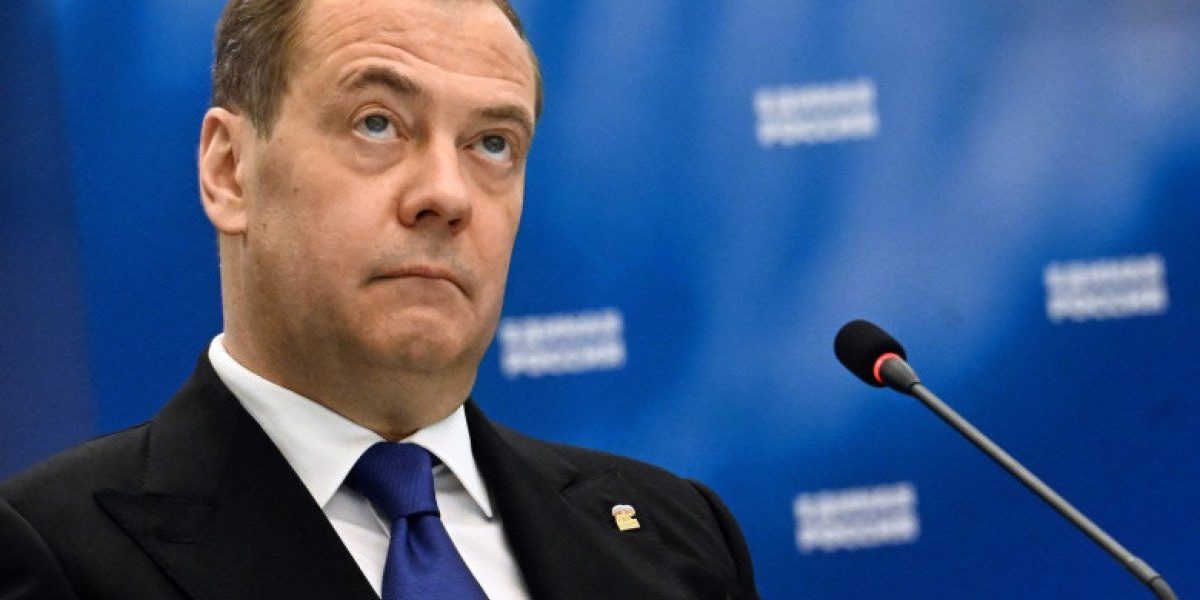 Dmitri Medvedev, numărul doi în Consiliul de Securitate al Rusiei, a catalogat drept un succes pentru Iran faptul că fostul președinte american Donald Trump a acceptat să discute propunerea Teheranului în zece puncte