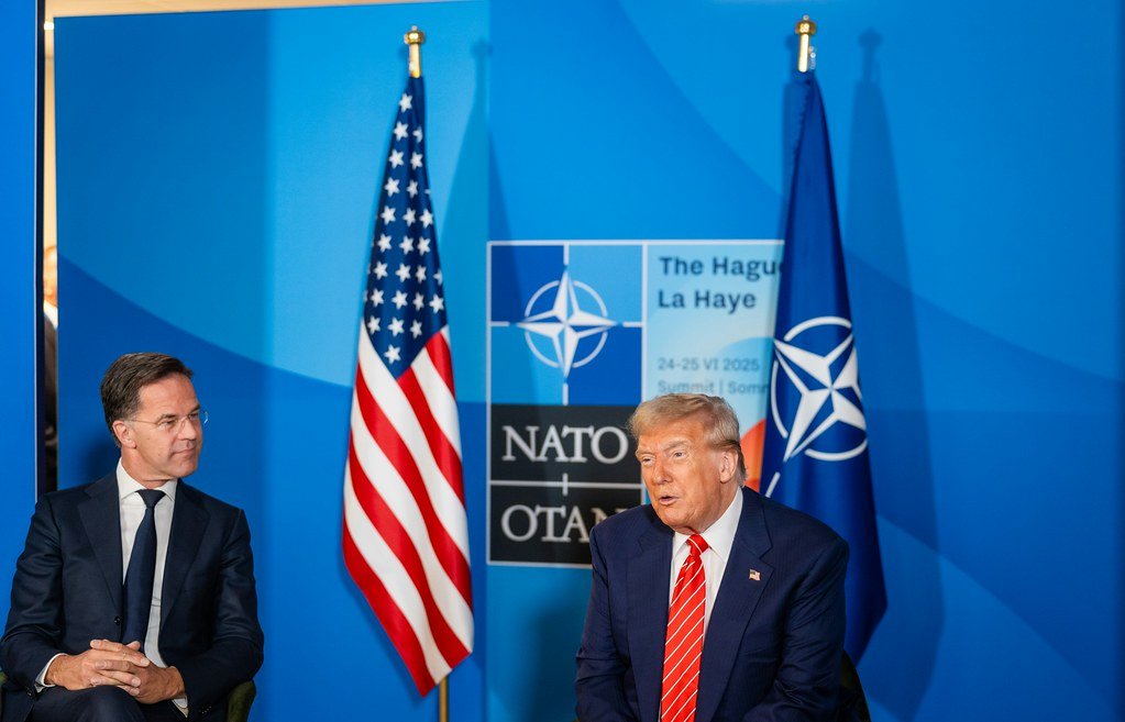 Prim-ministrul Olandei, Mark Rutte, s-a întâlnit miercuri cu fostul președinte american Donald Trump la Washington, discuțiile dintre cei doi abordând tensiunile recente din cadrul NATO, pe fondul conflictului din Iran
