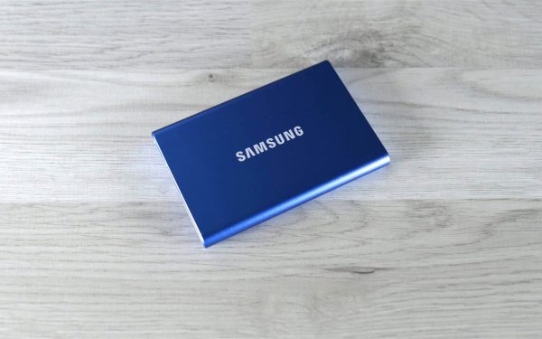 SSD Samsung T7 de 2TB: Performanță bună, preț „piperat”. Merită banii?