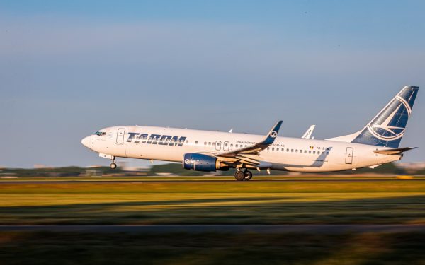 Directorul TAROM avertizează: Bilete de avion mai scumpe cu 20%