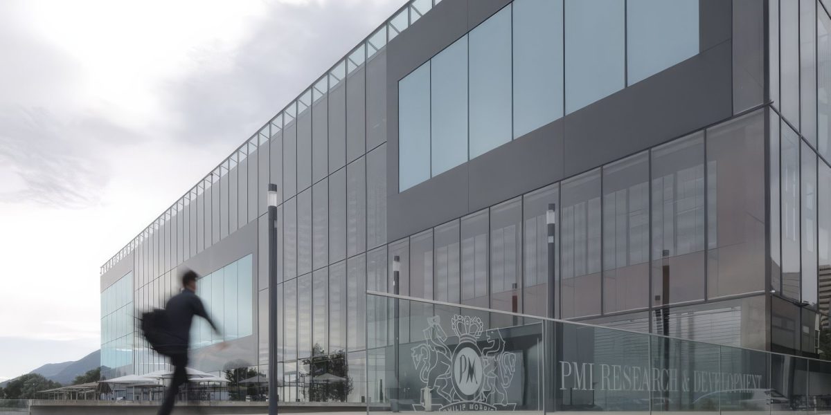 Laboratorul The Cube, situat în România, devine un centru de inovare dedicat dezvoltării tehnologiilor pentru un viitor mai curat, fără fum