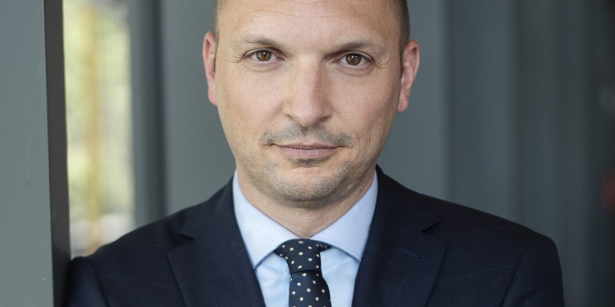 SIGNAL IDUNA accelerează: Trei companii țintesc creștere de 19% până-n 2025 în România