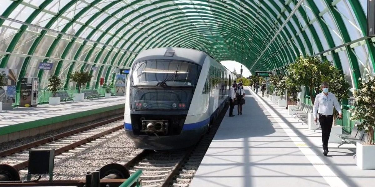 Un tren spre Aeroportul Otopeni a fost trimis pe ruta greșită din Gara de Nord, în urma unei erori umane, potrivit unui raport al Agenției de Investigare Feroviară Română