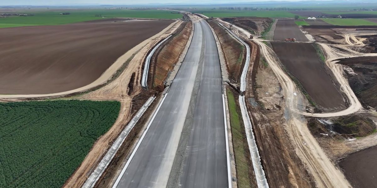 Autostrada Transilvania, parte esențială a infrastructurii rutiere din România, se apropie de o etapă semnificativă de finalizare în 2026