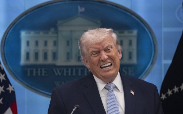 Donald Trump afirmă că SUA se află în „negocieri aprinse” cu Iranul nn Fostul președinte american, Donald Trump, a declarat marți că administrația sa este angajată în „negocieri aprinse” cu privire la conflictul cu Iranul