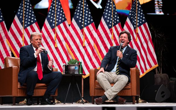 Tucker Carlson, regrete amare: Îl dezice pe Donald Trump și suferă „chinuri”