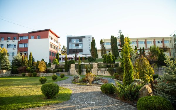 UMF Cluj, surpriza! Depășește UBB în clasamentul SCImago 2026: România dă tonul!