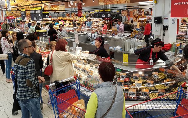 Președintele Consiliului Concurenței avertizează asupra riscurilor creșterii artificiale a prețurilor Luni, Bogdan Chirițoiu, președintele Consiliului Concurenței, a tras un semnal clar asupra pericolelor unei posibile coordinări între companii pentru creșterea prețurilor