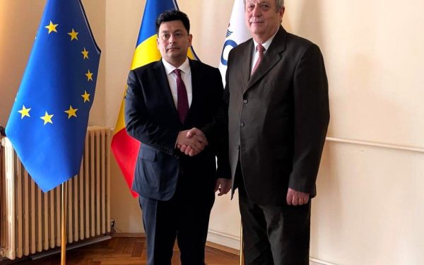 Reuniune între reprezentanții din Uzbekistan și mediul de afaceri din România, la București, pentru consolidarea relațiilor economice bilaterale Camera de Comerț și Industrie a Municipiului București (CCIB) a găzduit recent un eveniment deosebit, dedicat promovării dialogului economic între Uzbekistan și România