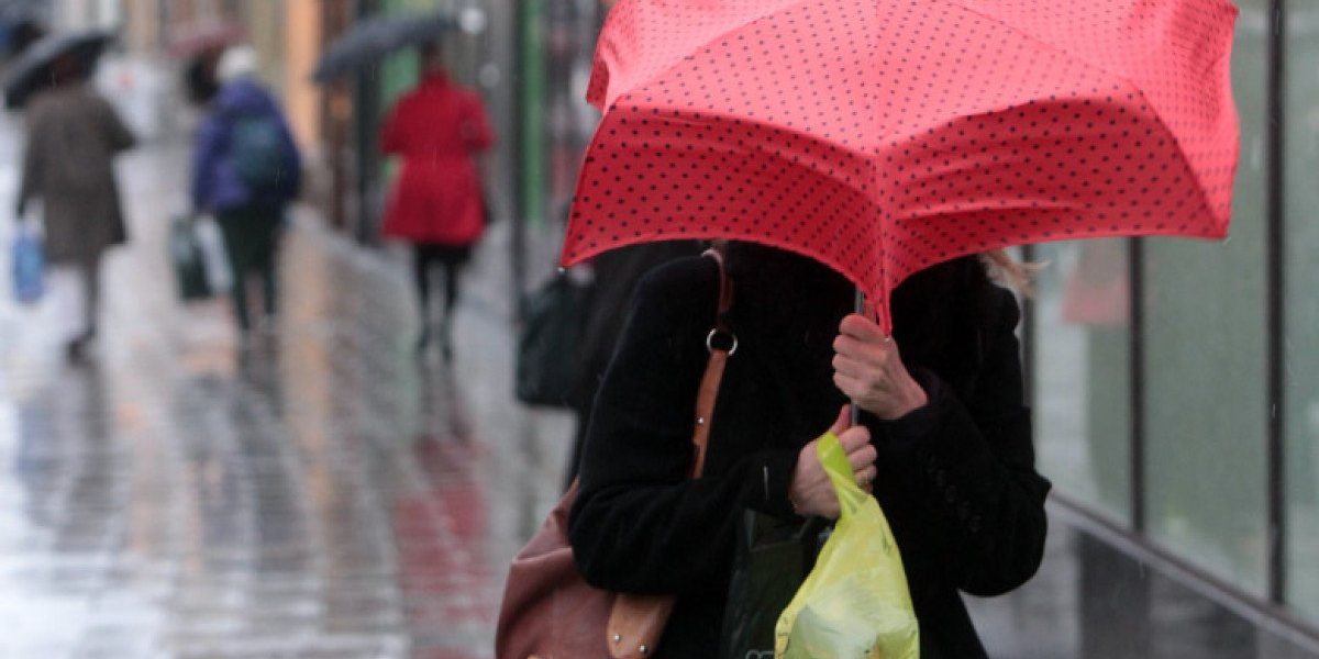 Schimbarea bruscă a vremii în România se datorează interacțiunii dintre două mase de aer cu proprietăți foarte diferite, anunță Elena Mateescu, directorul Administrației Naționale de Meteorologie