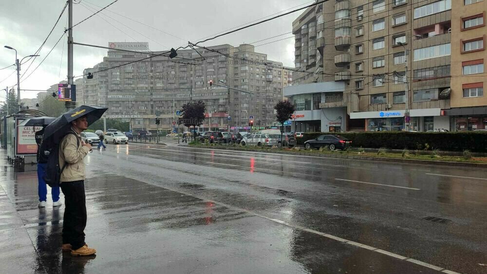 Vreme mohorâtă la Cluj-Napoca, ploi și 12 grade la maxim