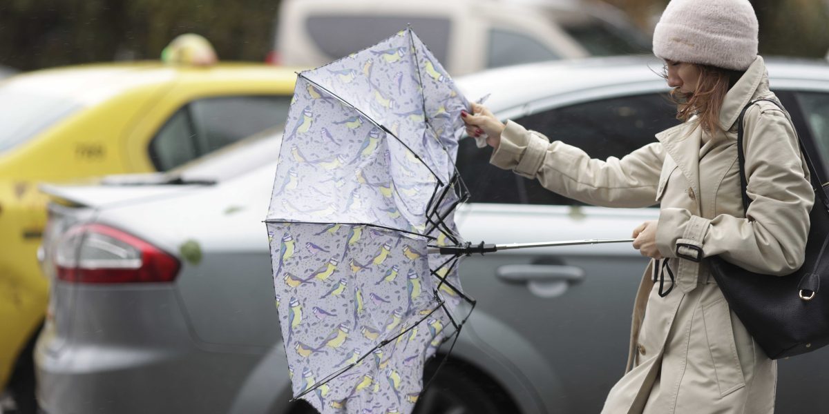 Meteorologii au emis o informare de vânt și ploi moderate cantitativ pentru majoritatea regiunilor din țară, valabilă de joi dimineața până sâmbătă seara, la ora 18.00