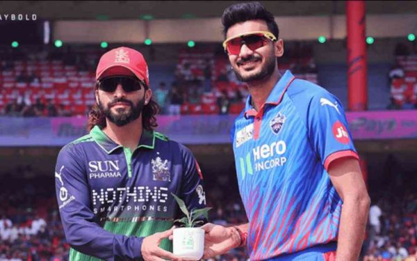 De ce RCB joacă-n verde cu DC în IPL 2026? Explicații din India