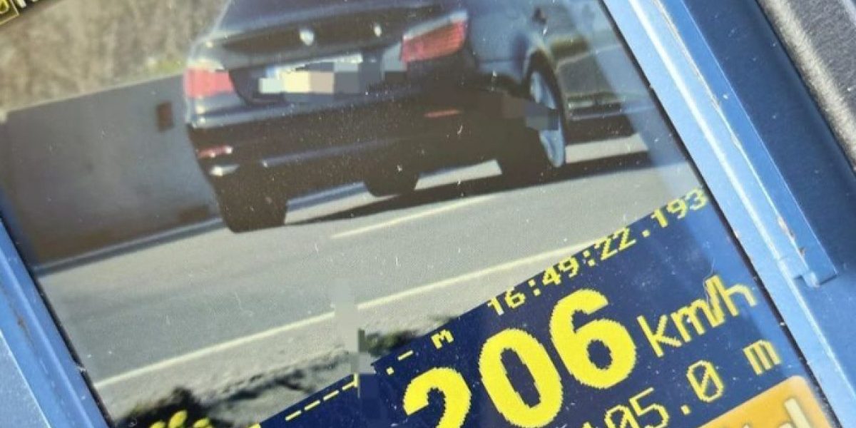 Șofer vitezoman, prins cu 206 km/h pe DN: „Șoselele, piste de decolare”