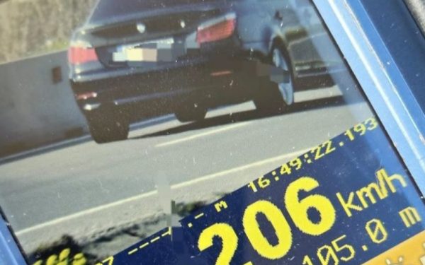 Șofer vitezoman, prins cu 206 km/h pe DN: „Șoselele, piste de decolare”
