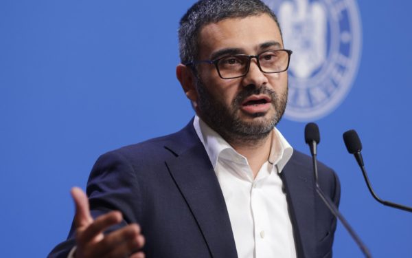 Manole anunță: Când și cum cresc salariile bugetarilor