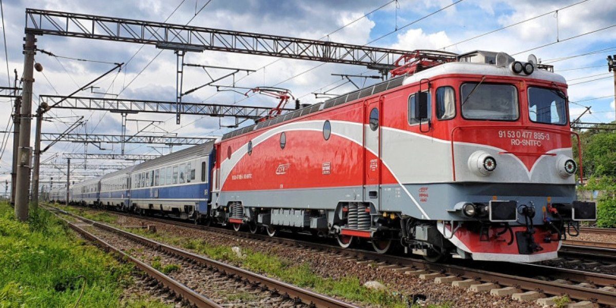 Circulația feroviară este blocată între Brașov și Sighișoara, după ce un copac a căzut pe șine Circulația trenurilor pe ruta Brașov – Sighișoara este întreruptă miercuri din cauza unui incident neprevăzut