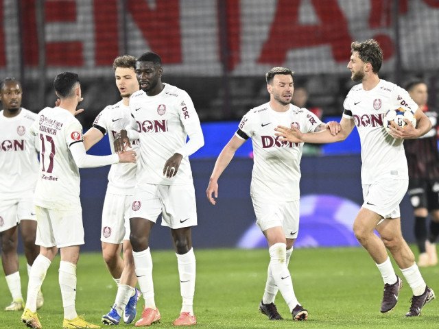 Șansă la titlu după CFR Cluj – Dinamo: Antrenorul vede speranțe
