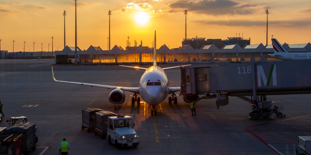 Criză de kerosen în Europa: Experții avertizează, VAL de zboruri, puse în pericol