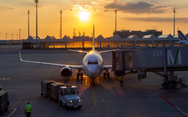 Criză de kerosen în Europa: Experții avertizează, VAL de zboruri, puse în pericol