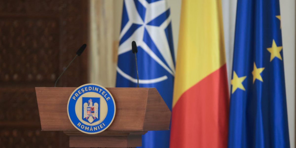 Nicușor Dan, ATACAT de fani și lăudat de PSD: Explicațiile primarului