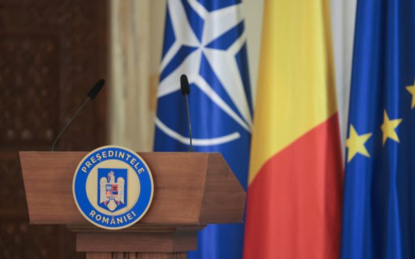 Nicușor Dan, ATACAT de fani și lăudat de PSD: Explicațiile primarului