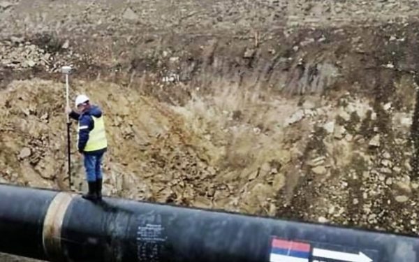 Autoritățile din Serbia au descoperit duminică mai multe rucsacuri pline cu explozibili în apropierea conductei de gaze Balkan Stream, care transportă gaz rusesc către Serbia și Ungaria