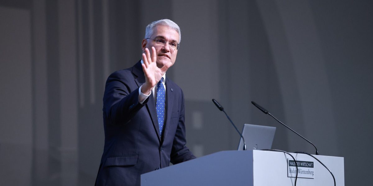 Pîslaru: Guvernul verifică reformele PNRR. Sistem „semafor” pentru riscuri