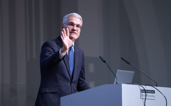 Pîslaru: Guvernul verifică reformele PNRR. Sistem „semafor” pentru riscuri