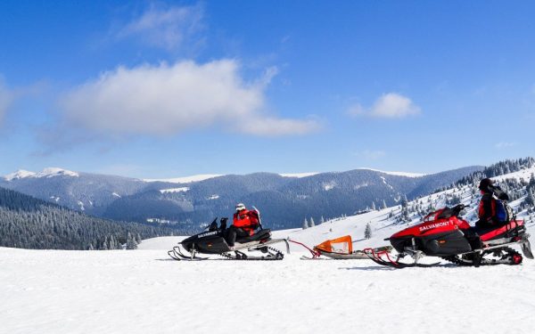 Salvați după 5 ore de căutări în Vâlcea: Tată și fiu, găsiți în munți