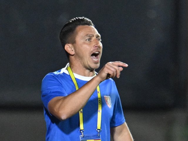 Săptămâna fotbalistică din România și impactul său asupra imaginii naționale Într-un peisaj dominat de implicații sportive și economice, evenimentele recente din fotbalul românesc pun în lumină provocările cu care se confruntă cluburile autohtone în contextul unei economii fragile și a unei legislații încă deficitare în gestionarea situațiilor financiare