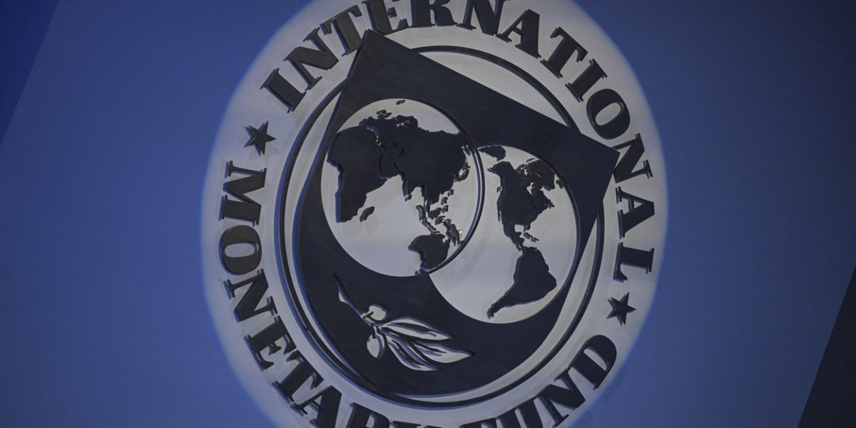 FMI taie drastic prognoza de creștere a României în 2026: 0,7%. Ce zice de inflație