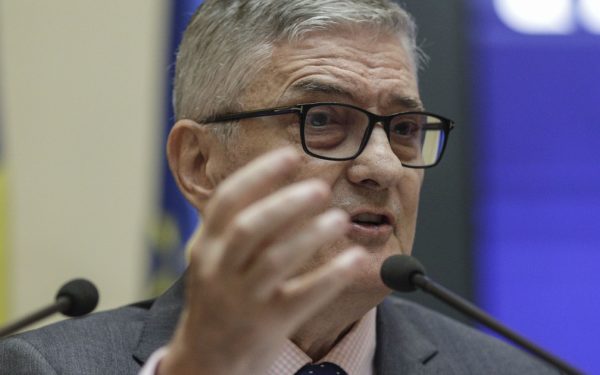 Dăianu: Criza politică scumpă România! Dobânzi mai mari, presiune pe buget