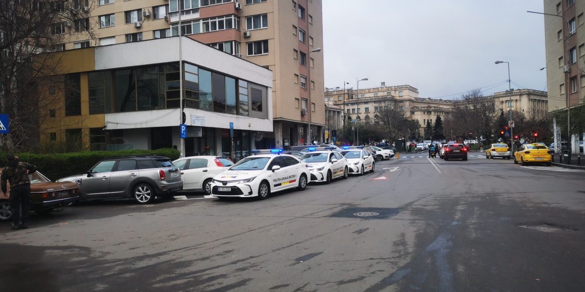Controale SURPRIZĂ la Sala Palatului: Poliția, pe urmele parcărilor ilegale!