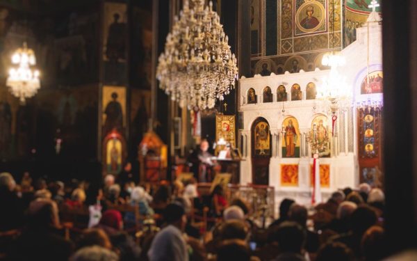 Duminica Floriilor, sărbătoare predominant religioasă în calendarul creștin, marchează intrarea lui Iisus Hristos în Ierusalim și deschide oficial Săptămâna Mare