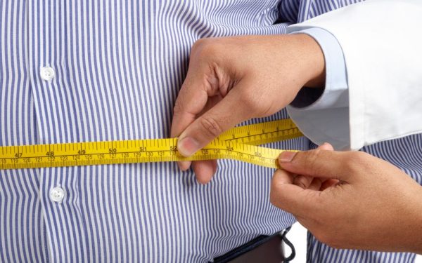 Riscul insuficienței cardiace crescut odată cu acumularea de grăsime pe burtă, arată un studiu internațional Cu cât avem mai multă grăsime în zona abdominală, cu atât riscul de insuficiență cardiacă crește, confirmă un studiu recent realizat pe un eșantion internațional