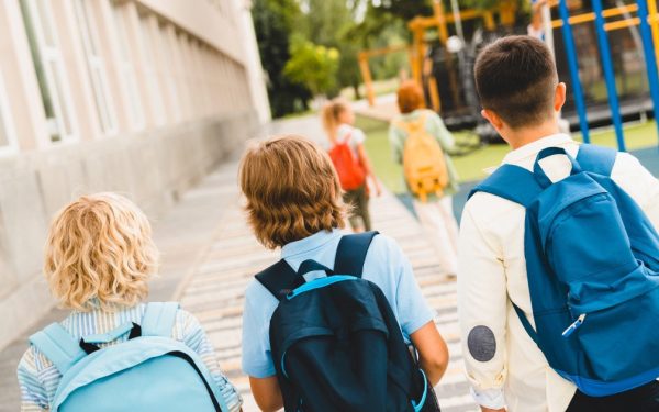 Vacanța de Paște din 2026 începe sâmbătă, 4 aprilie, și se va încheia marți, 14 aprilie, conform calendarului oficial stabilit de autorități