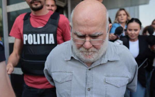 Alfred Bulai, cunoscut sociolog și fost profesor universitar, a fost trimis în judecată pentru acuzații grave de agresiune sexuală, comise în cadrul unor stagii de practică și evenimente asociate activității didactice