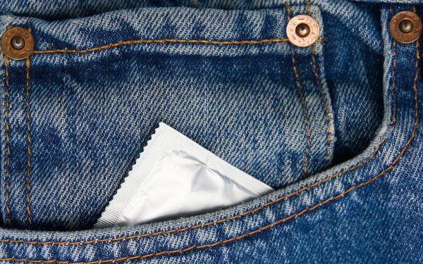 Prețuri la prezervative, în creștere din cauza războiului din Iran