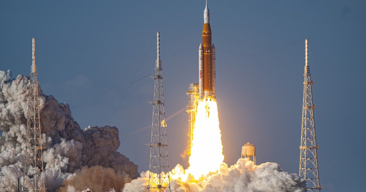 Astronauții misiunii Artemis II au depășit limitele explorării spațiale, atingând un punct mai îndepărtat de Pământ decât orice ființă umană până în prezent