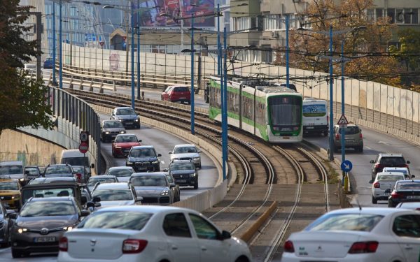 MAI schimbă regulile pentru permisul auto: Dezbateri publice la București