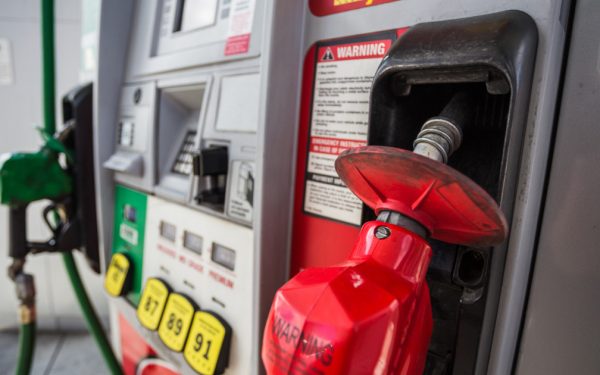 Rafinăriile americane de pe coasta Golfului Mexic se bucură de profituri record în contextul tensiunilor din Orientul Mijlociu Rafinăriile din Statele Unite, situate pe coasta Golfului Mexic, înregistrează în prezent unele dintre cele mai ridicate marje de profit din ultimii ani