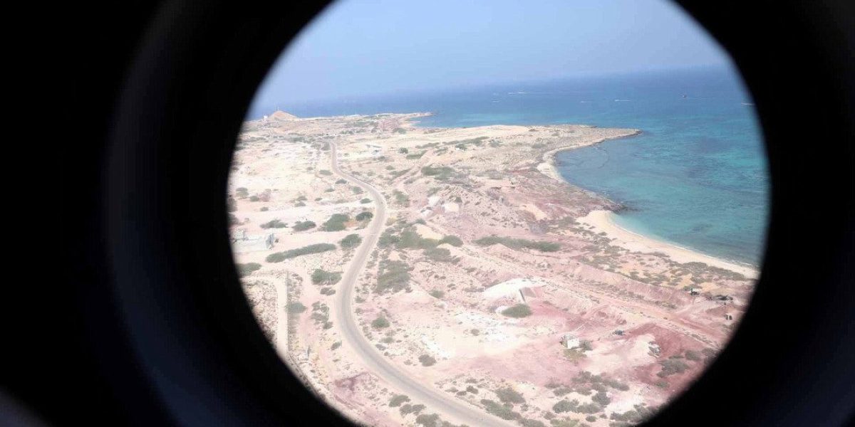 Paris și Londra pregătesc forțe de pace în Strâmtoarea Ormuz