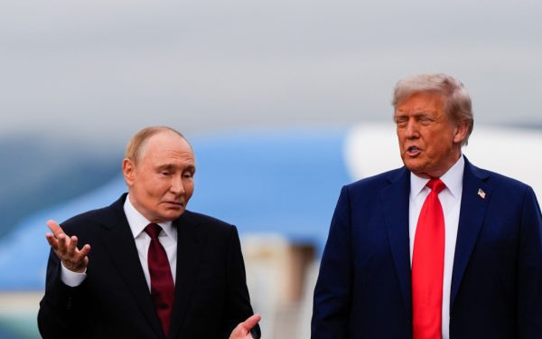 Criticii lui Trump, FURIOȘI: Decizia de a favoriza petrolul rusesc, CRITICATĂ