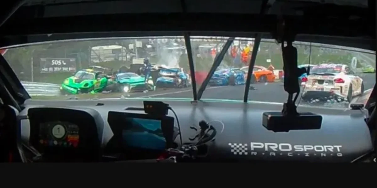 Pilot decedat pe Nurburgring: Șase persoane rănite pe circuitul german